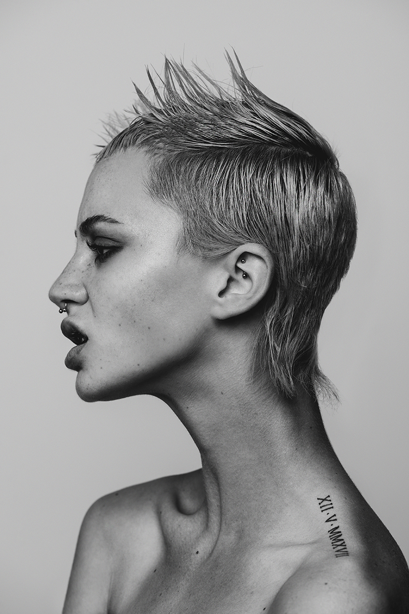 ERROR for TRIBU-TE — beautyfotografie door Lesley Hoste