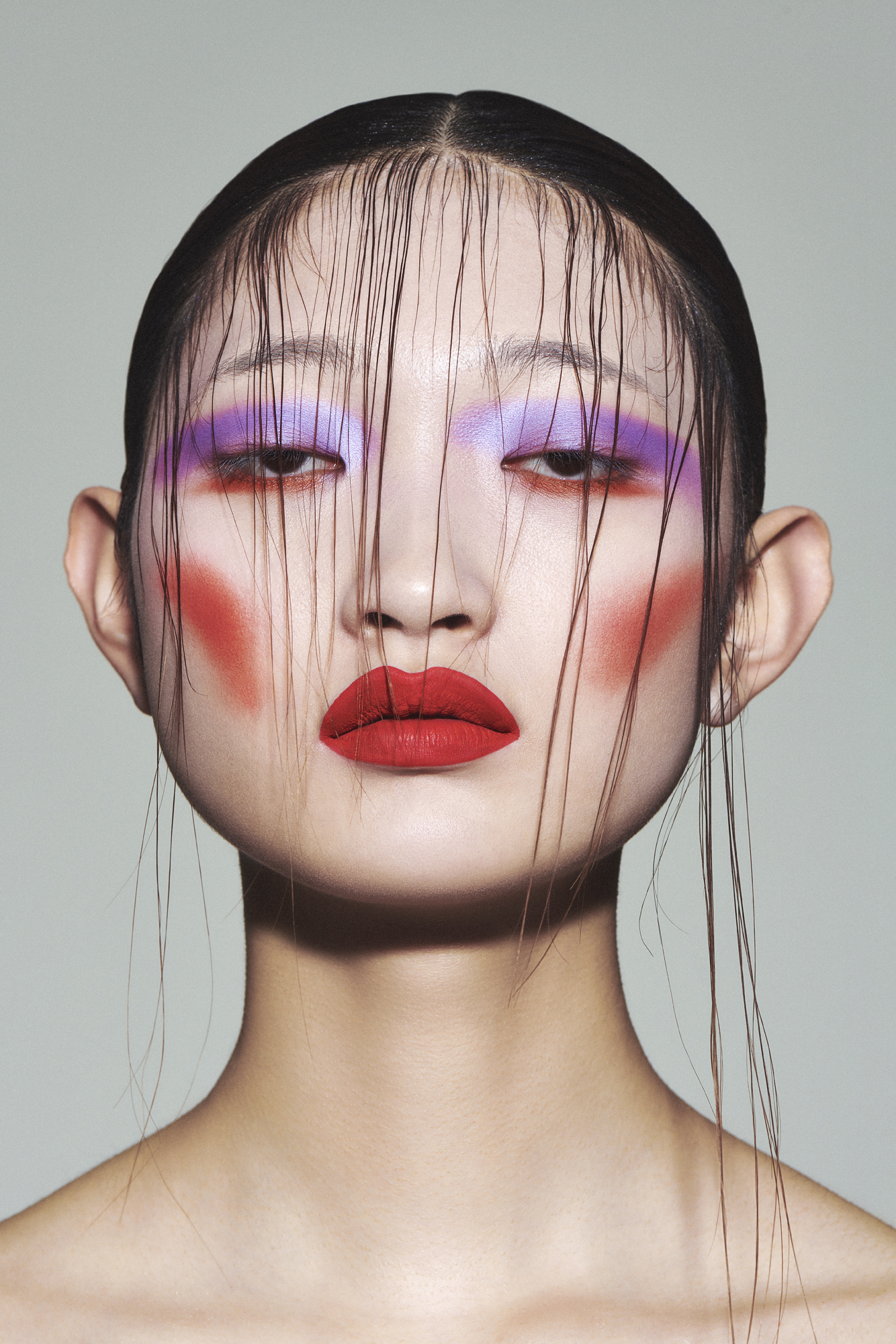 Mirror Mirror 17 — beautyfotografie door Lesley Hoste