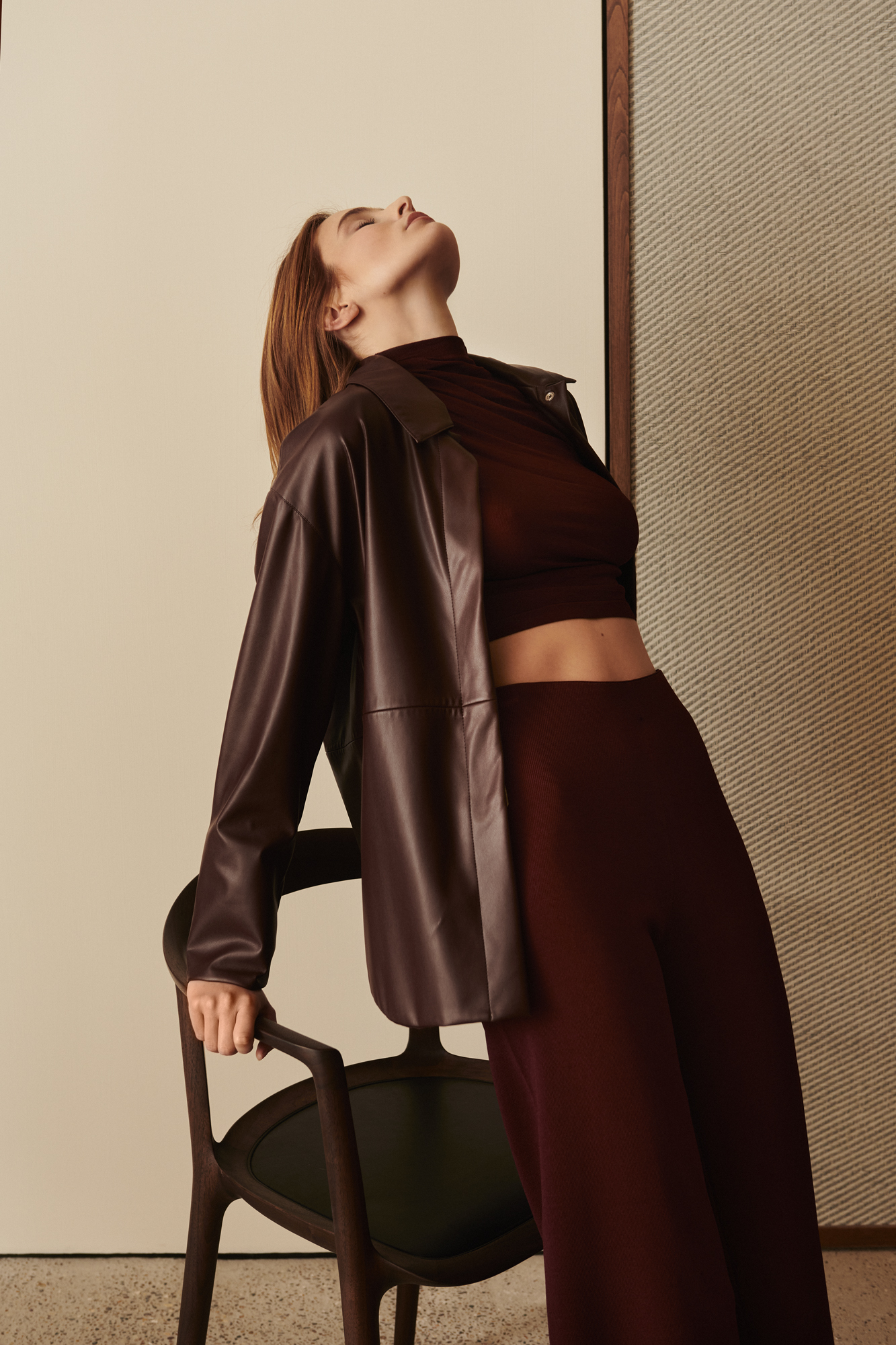 Oscar AW23 — fashionfotografie door Lesley Hoste