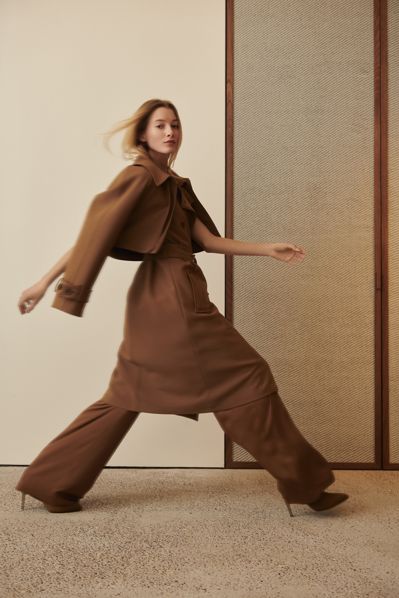 Oscar AW23 — fashionfotografie door Lesley Hoste