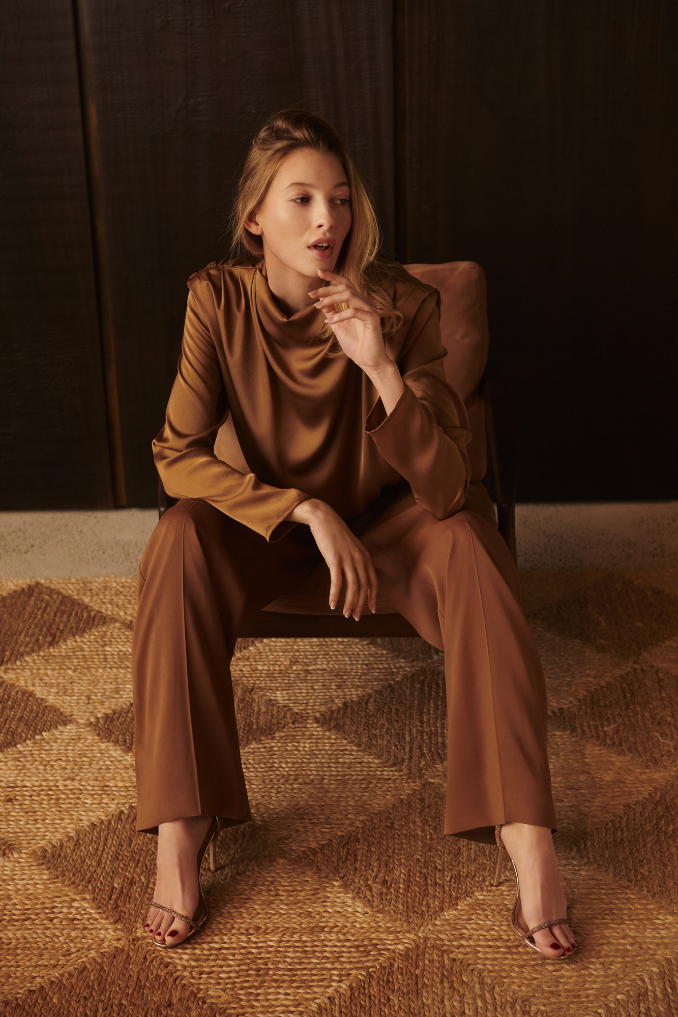 Oscar AW23 — fashionfotografie door Lesley Hoste