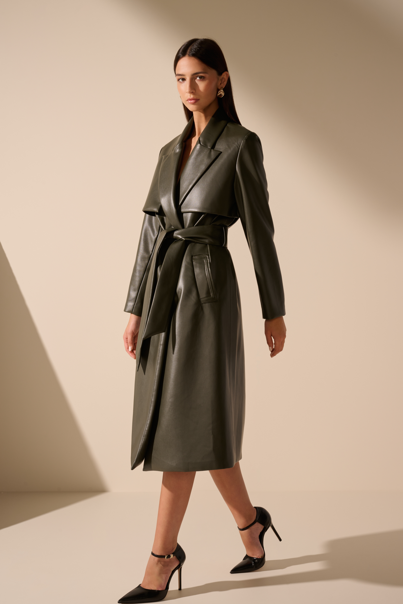 Oscar Ecomm — fashionfotografie door Lesley Hoste