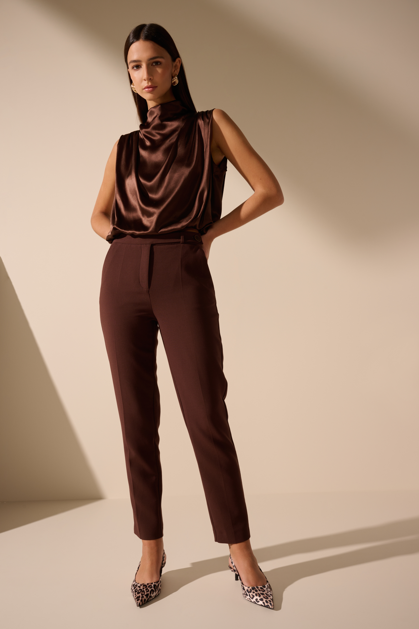 Oscar Ecomm — fashionfotografie door Lesley Hoste