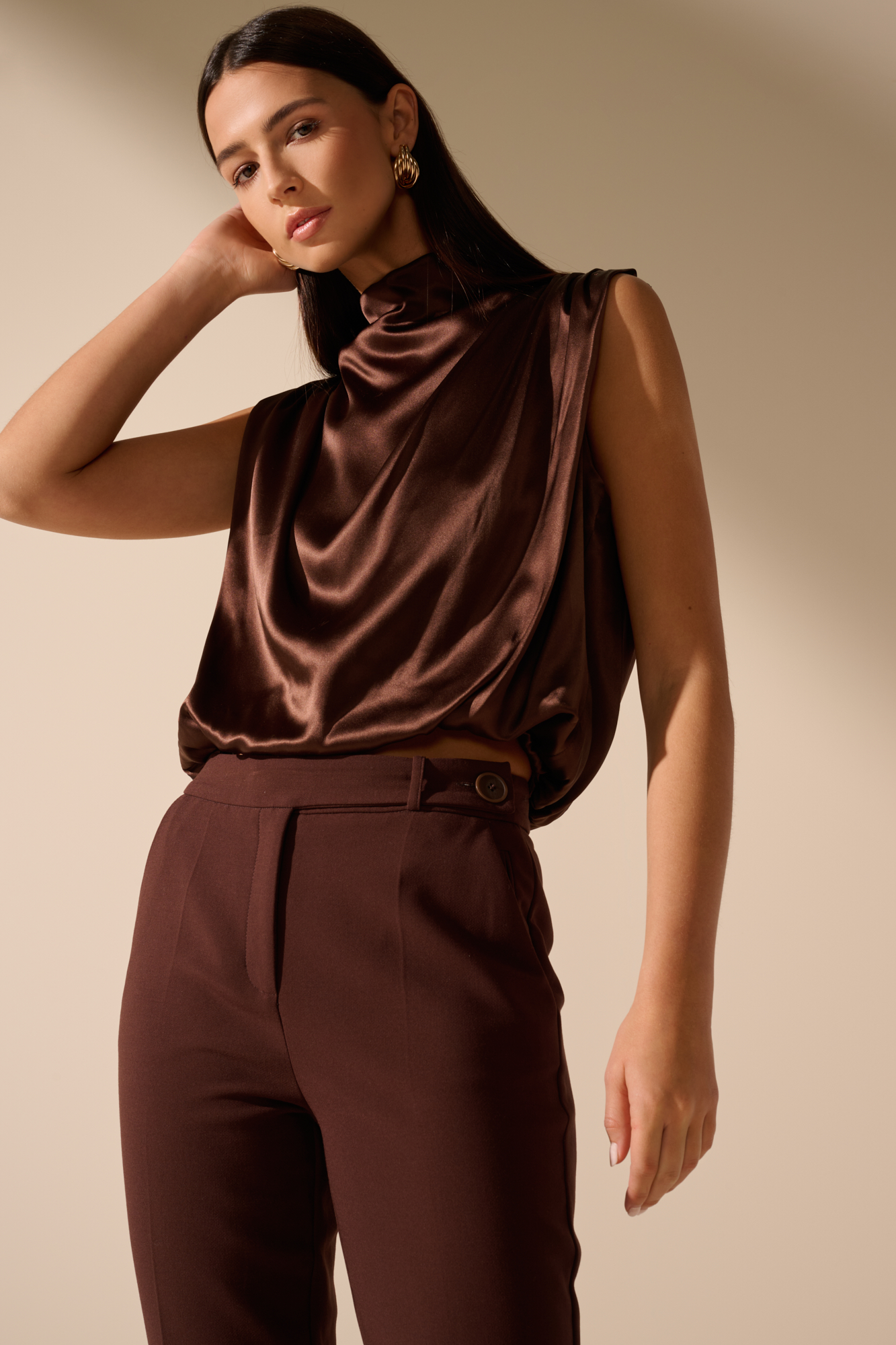 Oscar Ecomm — fashionfotografie door Lesley Hoste