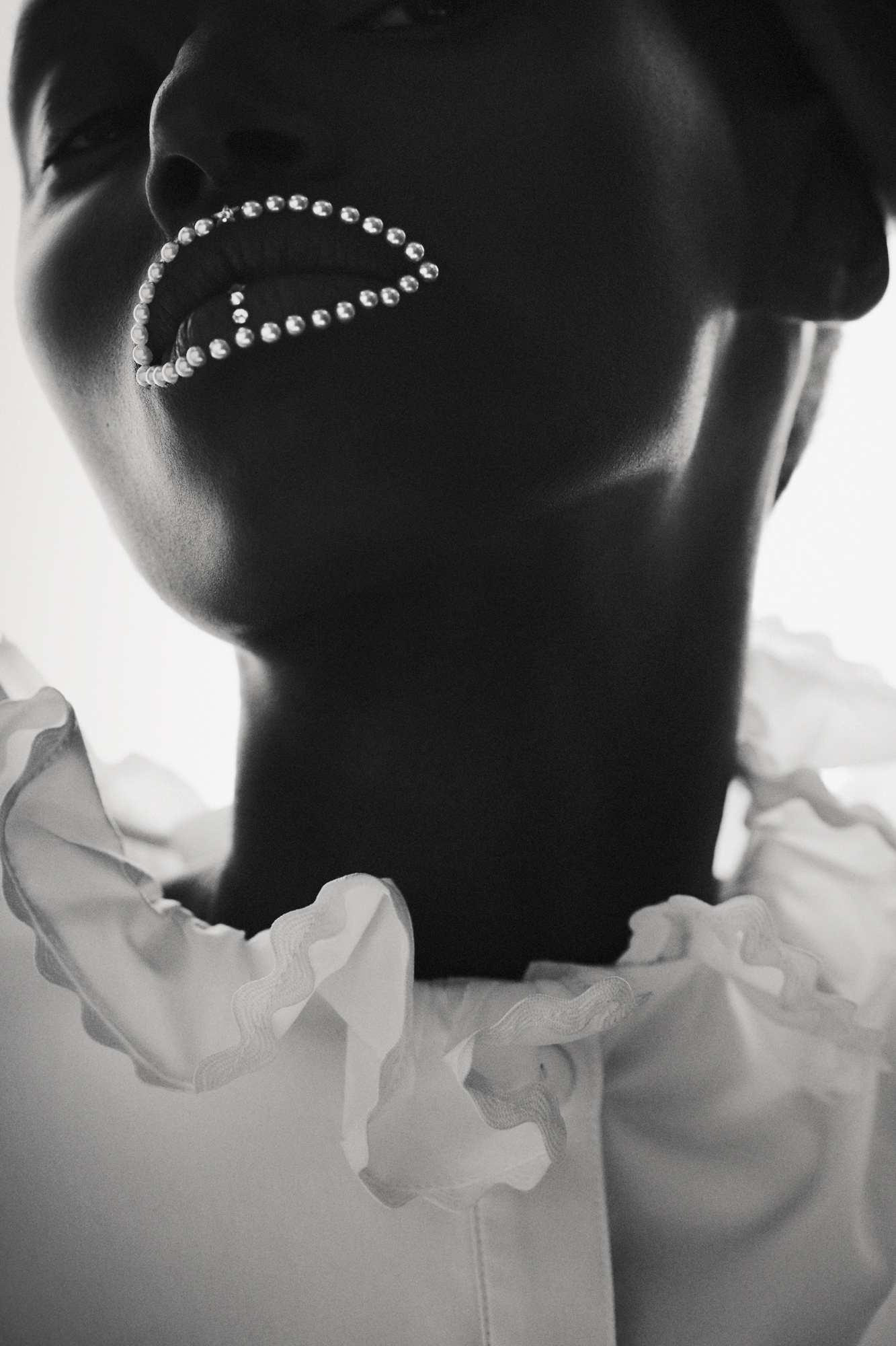 Secret Glamour — beautyfotografie door Lesley Hoste
